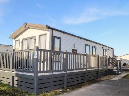 Chichester House | Chichester Lakeside Holiday Park