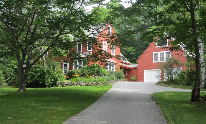 Newbury Apartment | Chicken Farmer I Still Love You.
