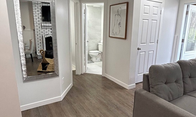 Southeast Calgary House | ChicRomantic1BedBSMTsuiteWIFISteamShower