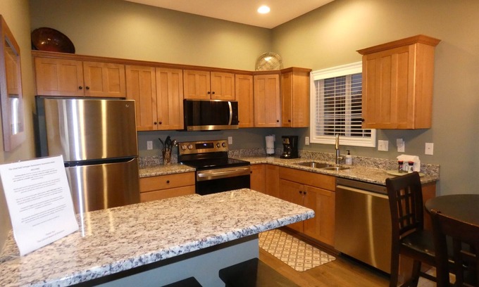 Chief Golf Cottages Condo | Chief Golfview Walkout