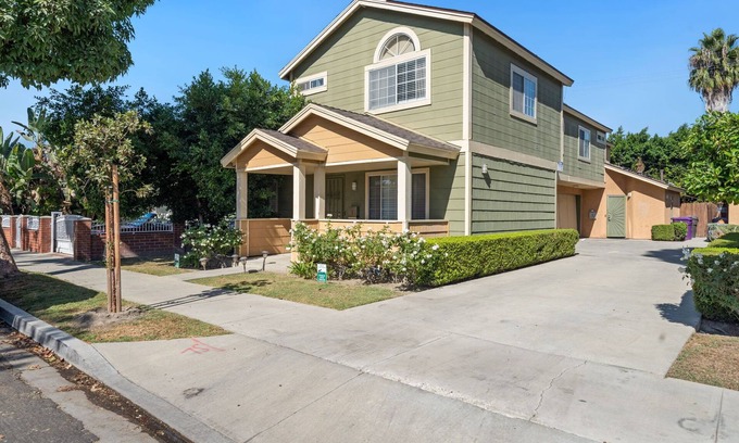 North Long Beach House | Children's Play Area Vacation House & 2 car Garage