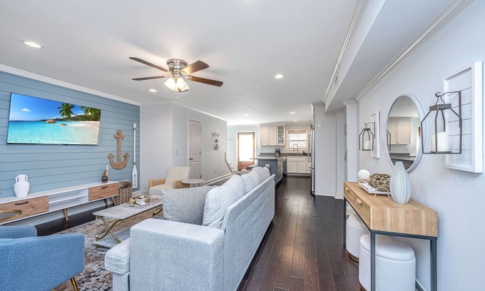 Old Village House | Chillin' In Charleston - Close to Downtown & Beach