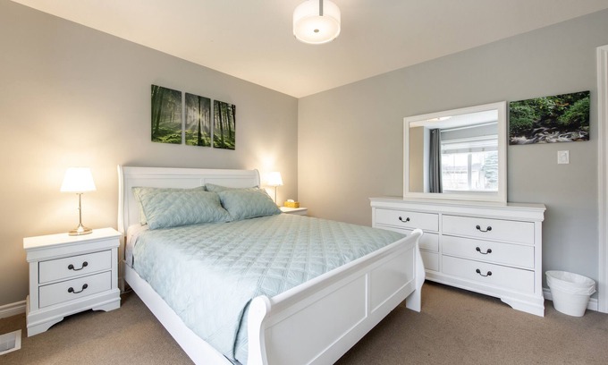 Promontory House | Chilliwack Family Nest, 4 bedroom, 6 beds