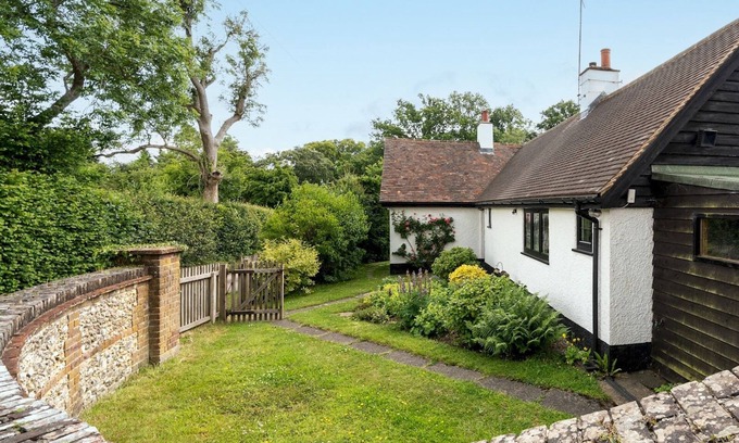 Little Missenden House | Chilterns Farm Cottage Hideaway | Pass the Keys