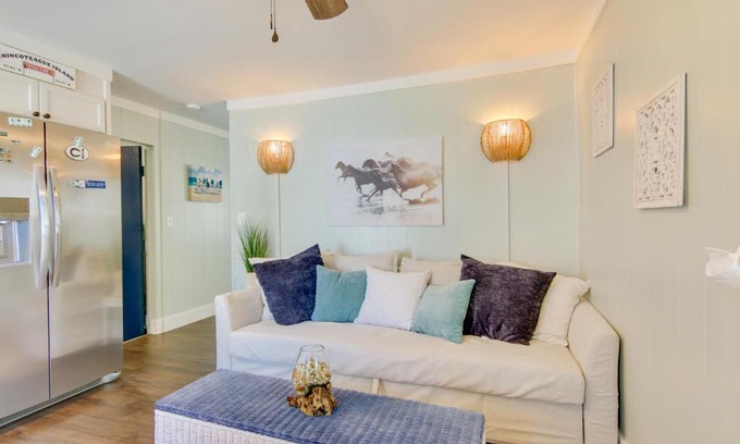 Chincoteague Apartment | Chincoteague Apartment with Deck Walk to Waterfront