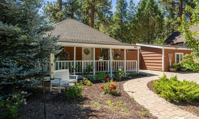 Big Bear Lake Cabin | Chipmunk House - Walk to Lake & Village, Fire Pit, Deck