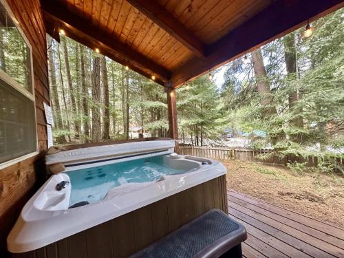 Leavenworth House | Chipmunk Lodge by NW Comfy Cabins