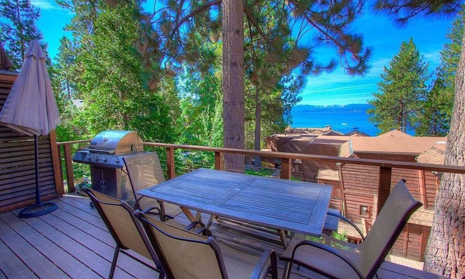 Brockway Condo | Chipmunk's Paradise - Wonderful Lake View Condo!