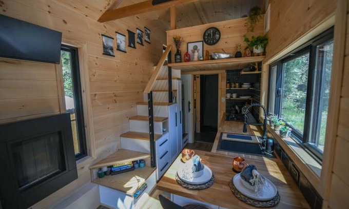 Drake House | Chipmunk Tiny Home at The Woolly Bugger Inn