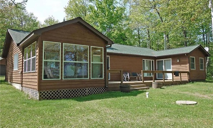 Chief Lake House | Chippewa Flowage Lake House