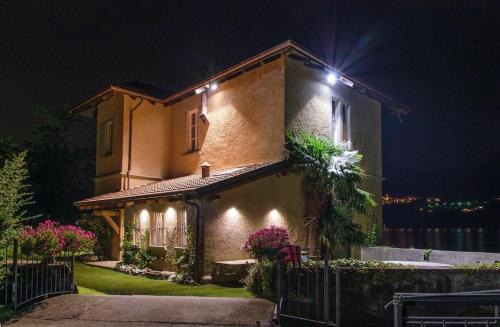 Omegna Cabin | Chocolat au Lac