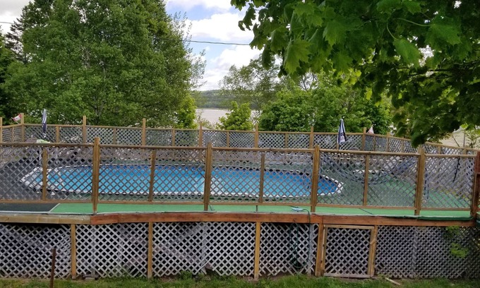 Edgetts Landing Cottage | Chocolate River Cottages - Chocolate River 2 Bedroom Cottage No. 2