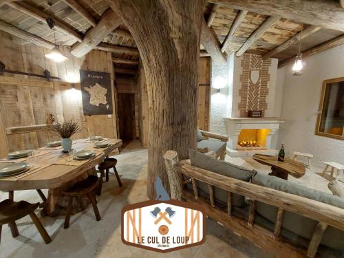 Crouy-sur-Cosson House | Choisissez votre hébergement, l'insolite Cul de Loup ou la traditionnelle Bédinière à 5 minutes de Chambord