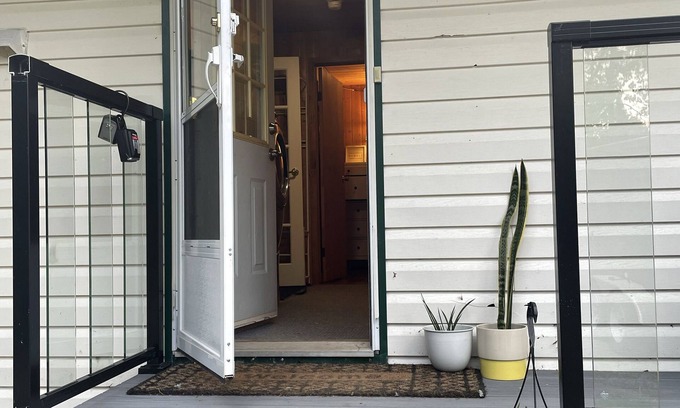 Manitoba Cabin | Choose you our adventure here. All the activities at this 4 season cabin.