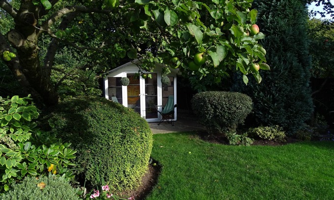 Newcastle-Under-Lyme Bed & Breakfast | Chota Kothi