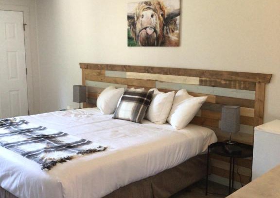 Christina Lake Hotel | Christina Lake Motel and RV Park