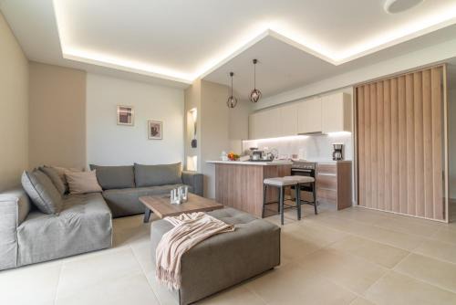 Nea Alikarnassos Apartment | Christina's cozy apartment near the airport