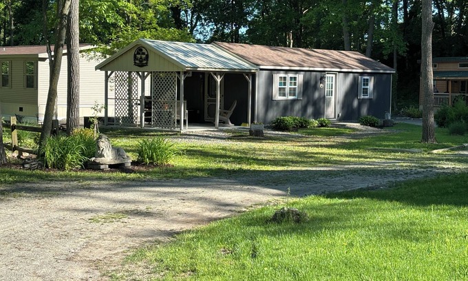 Valois Cabin | "Christine's Cabin" Great place to stay for wine trail events