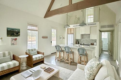 Brenham House | Christmas Hill Cottage B