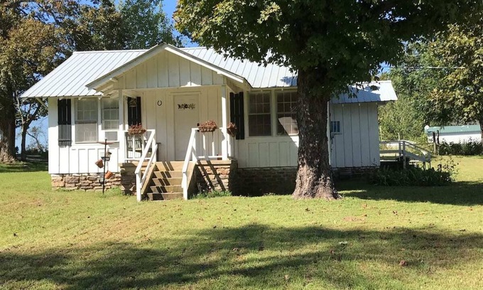 Jasper House | Christopher's cottage