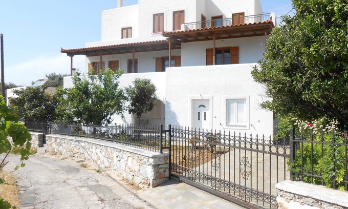Naxos Apartment | Chrysolithos Kerami Melpomeni Apartment