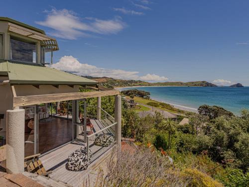 Opito Bay House | Chucks Retreat - Opito Bay Holiday Home