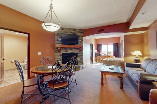 Wisconsin Dells Apartment | Chula Vista Condo 2444 Dells Delight