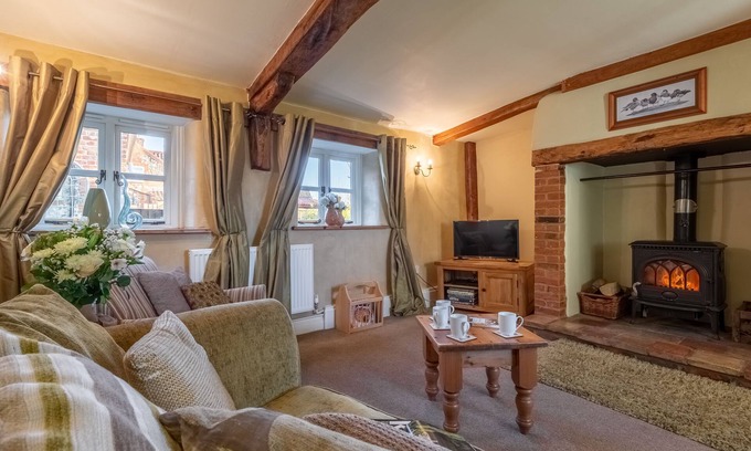 East Dereham Cottage | Church Cottage (CA), Castle Acre, Norfolk