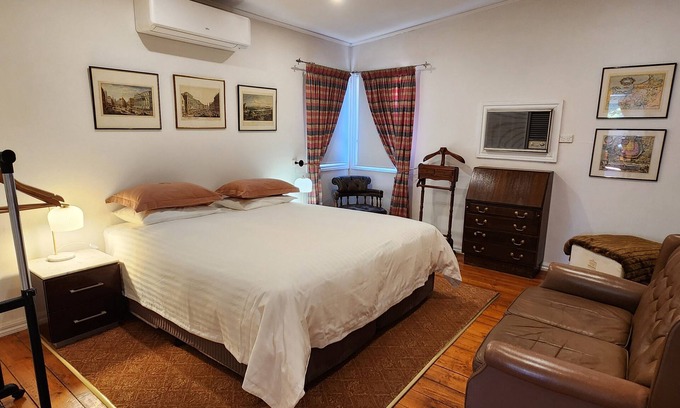 Broken Hill Cottage | Church Presbytery Accommodation.