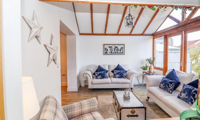 Loversall House | Church View Cottage