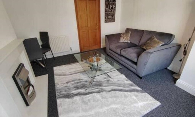 Brighouse House | Church View house,2bed,brighouse central locationn