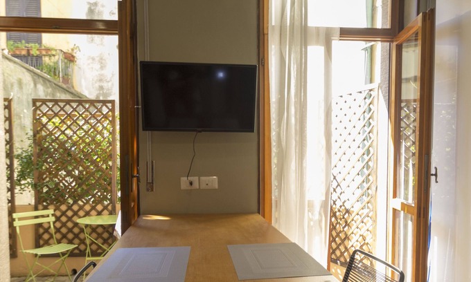 Brescia Antica Apartment | 'Cidneo' - Cozy Studio Apartment with patio in the Heart of the City of Brescia
