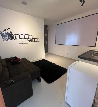 Mangabeira Apartment | Cinema · Luz, Câmera, Flat Temático Cinema C/ar