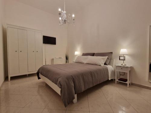 Pisa Apartment | Cinzia's House of Mirrors