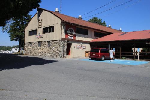 Bausman Other | Circle M Camping Resort 16 ft. Yurt 1