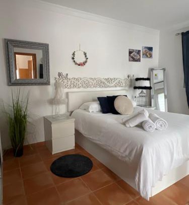 Mairena del Aljarafe Apartment | Circus-Goretti House