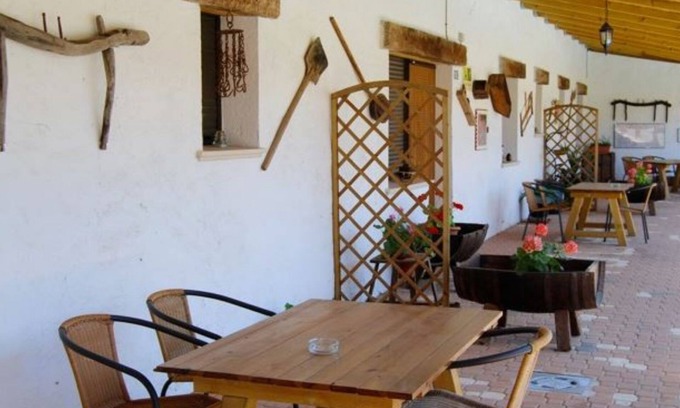 El Peral Cottage | Cirondo Cave 8 Places