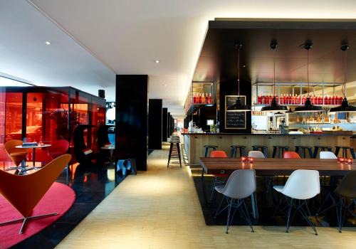 Schiphol Hotel | citizenM Schiphol Airport