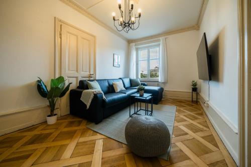 Biel Apartment | City Apartment with Rooftop Terrace
