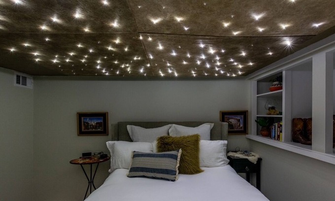 Capitol Hill Condo | City Cabin feat. star room