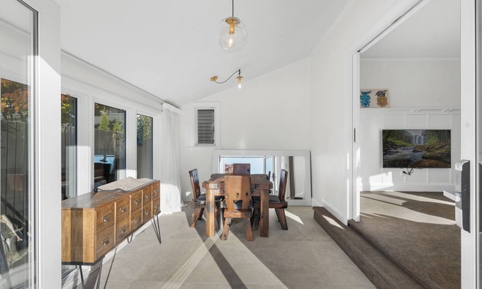 Strowan House | City Calm Retreat and A Peaceful Family Haven