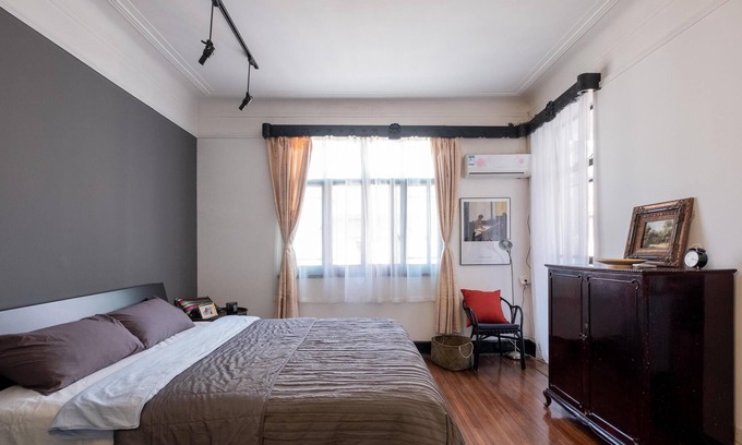 Jing'an Condo | City Center !1100 Sq ft Apt. Near Sbwy 2@Nan Jin Xi Rd. Full Kitchen. Sleeps 4