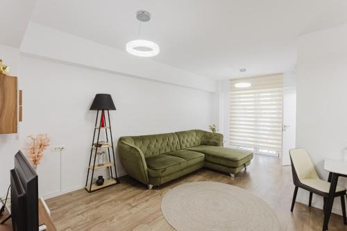Resita Apartment | City Center Accommodation 210
