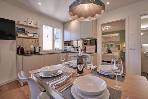 Unterseen Apartment | City Center Apartment with Mountain View