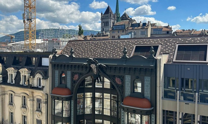 Geneva Old Town Apartment | City Center Cosy Studio with Terrace