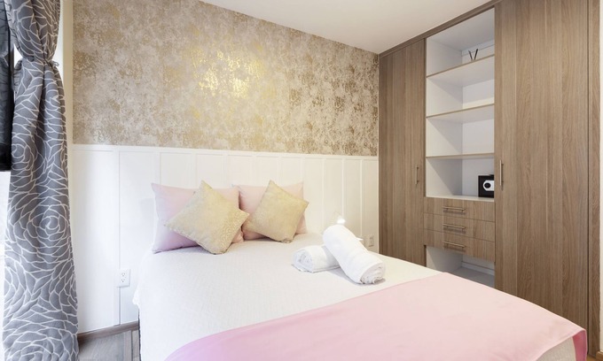 Cuauhtemoc Apartment | City Center Deluxe +Steps away from Downtown Scene