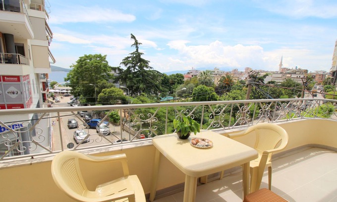 Qender Apartment | City Center Flat