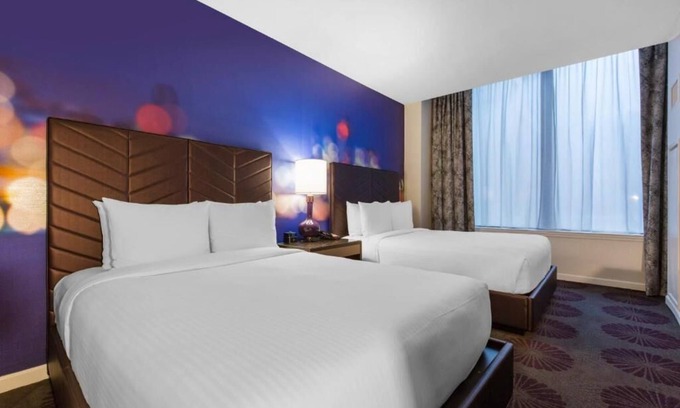 Streeterville Hotel | City Center Luxury, Double Queen - The Chicago Hotel Collection Mag Mile