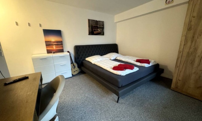 Bad Hersfeld Apartment | City Center Room "Zuse" with kitchen in the city center