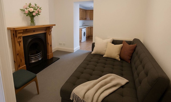 Claddagh Apartment | City Centre Location - Sleeps 6